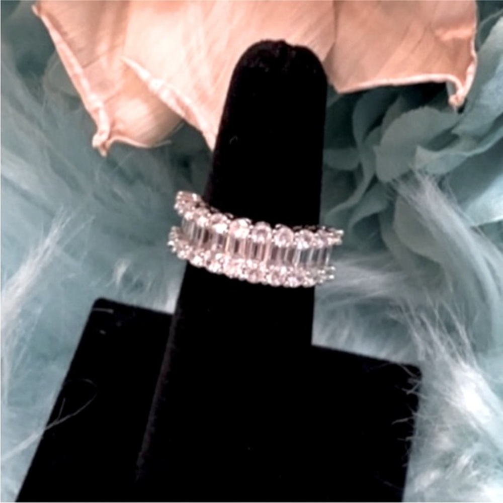 Baguette And Round Stone CZ Diamond Ring Sz 6 NEW!